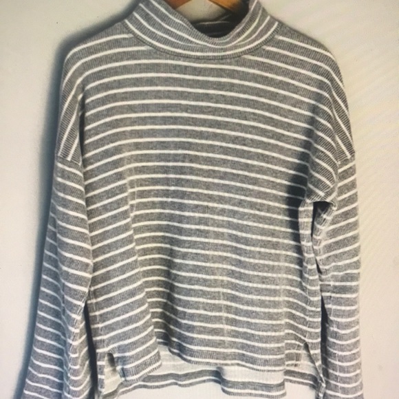 Madewell Tops - Madewell gray white striped ribbed boxy top